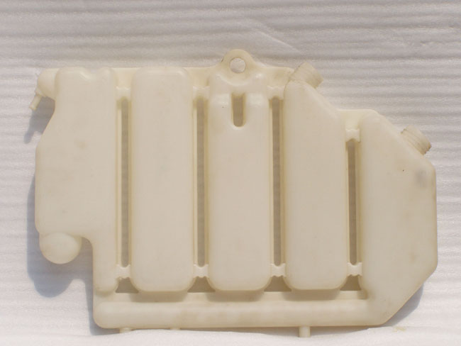 CP:013　汽车水箱